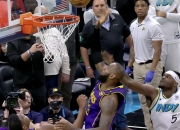 浓眉哥绝杀时刻，绝杀战胜点燃赛场，魔术迎来胜利！