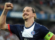 法国队观众热烈欢呼！，Scout迎来十五赛季出色发挥观众掌声雷动